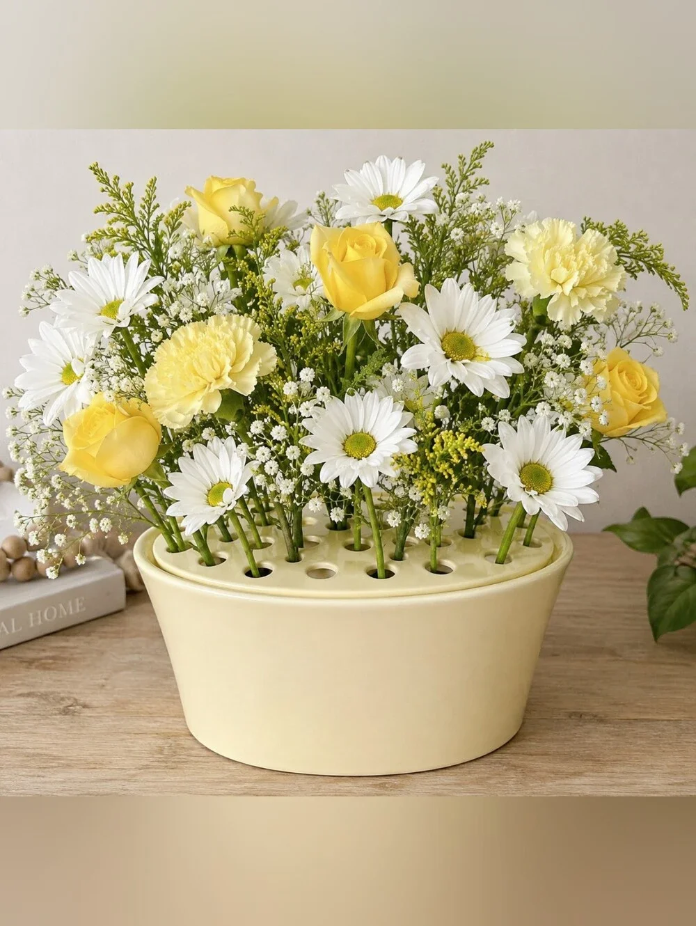 Southern Living at Home Butter Yellow Arrange It Easy Vase Flower Frog NIB